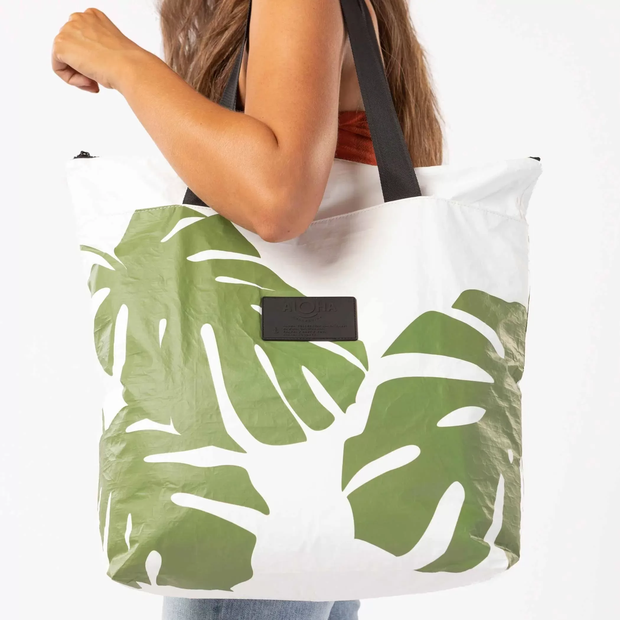 Aloha Monstera Day Tripper in Seaweed