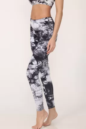 Dani Tie-Dye Legging in Black