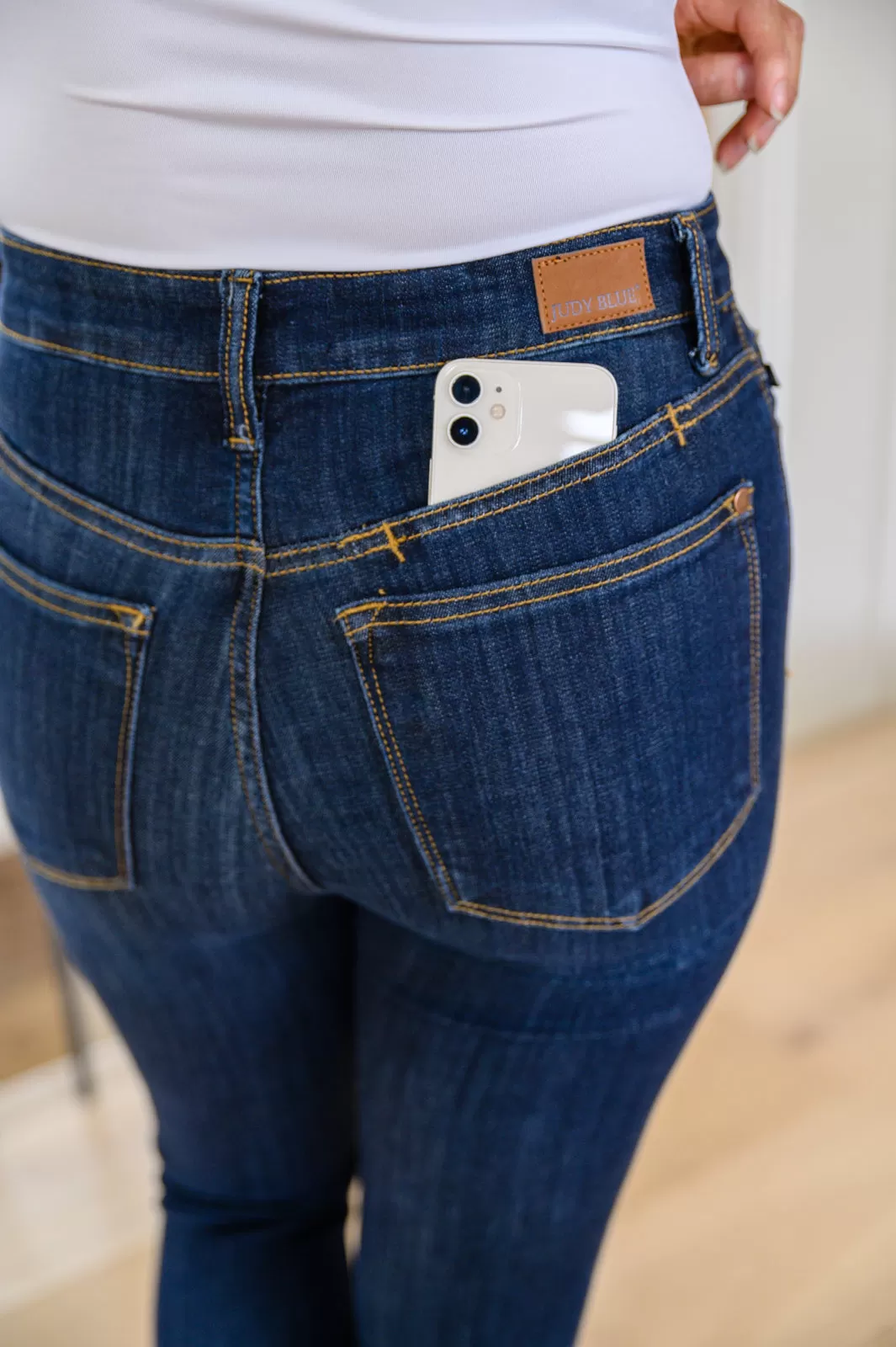 Georgia Back Yoke Skinny Judy Blue Jeans with Phone Pocket