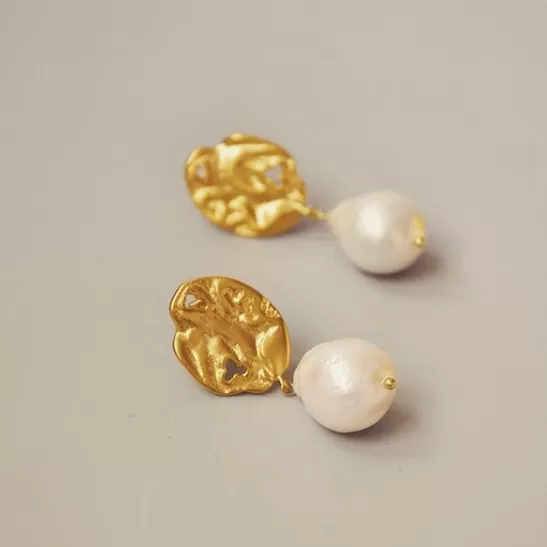 Leaf gold baroque pearl earrings