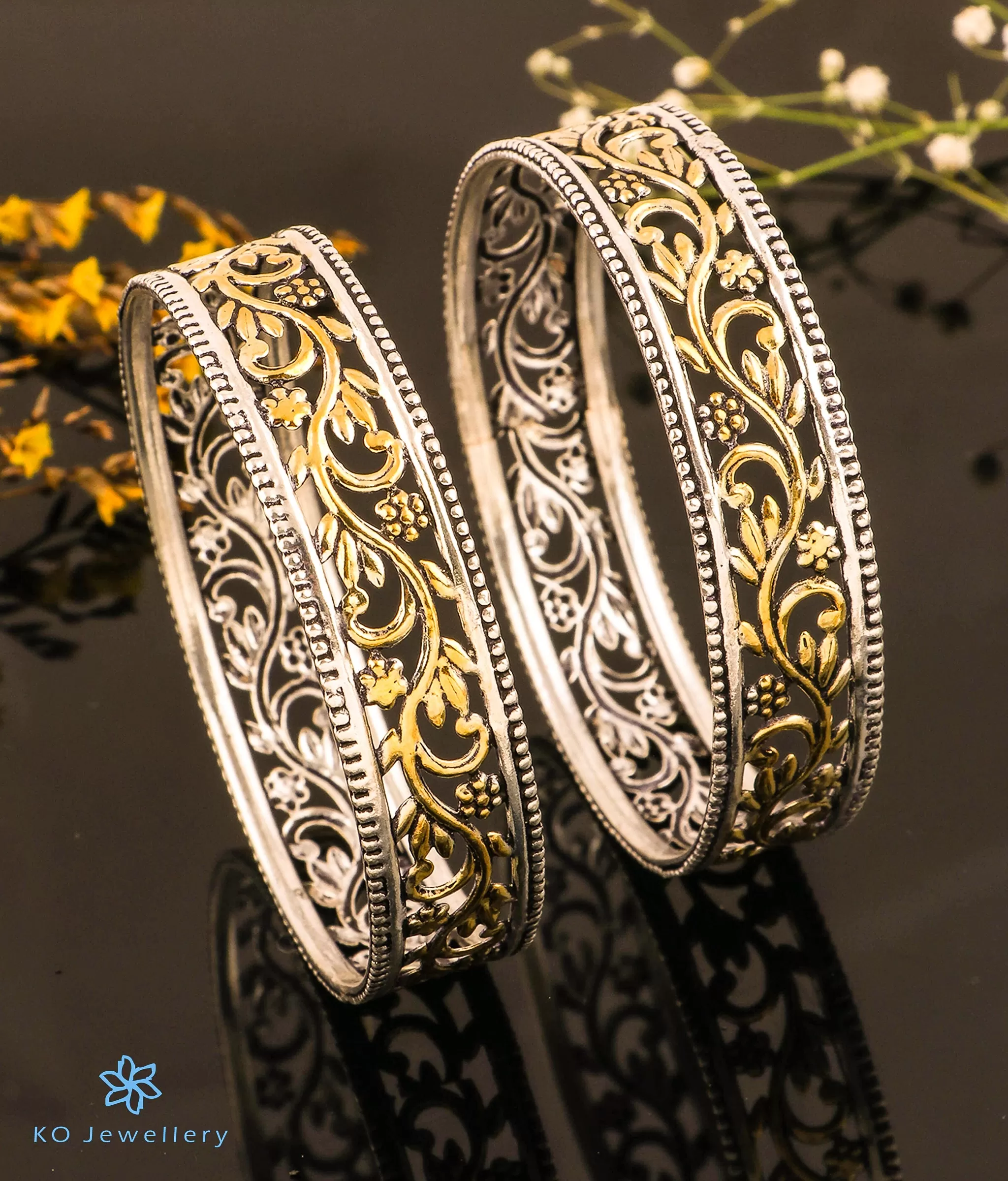 The Abhigna Silver Bangle (Size 2.6/Two tone)