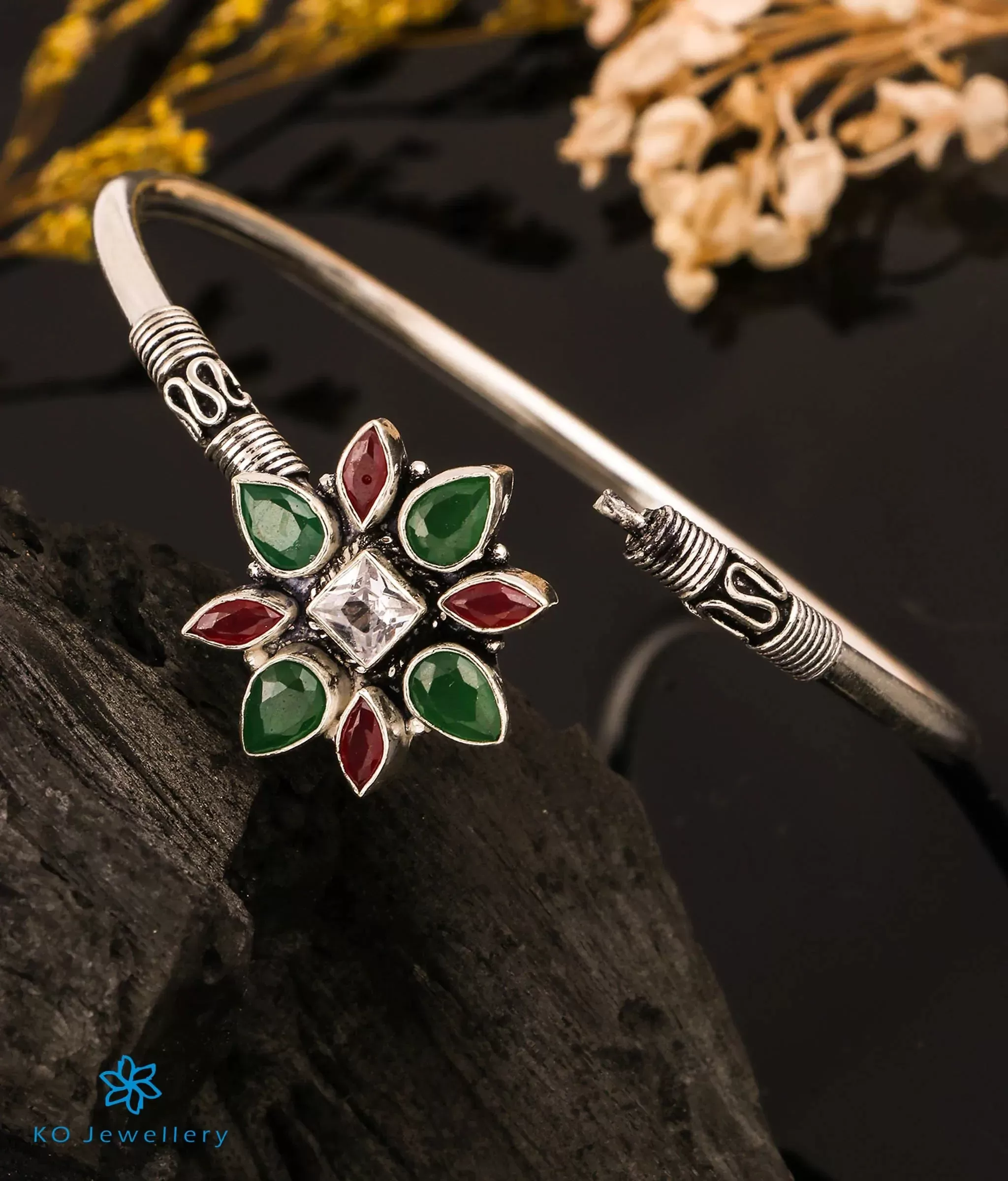 The Prativa Silver Openable Gemstone Bracelet